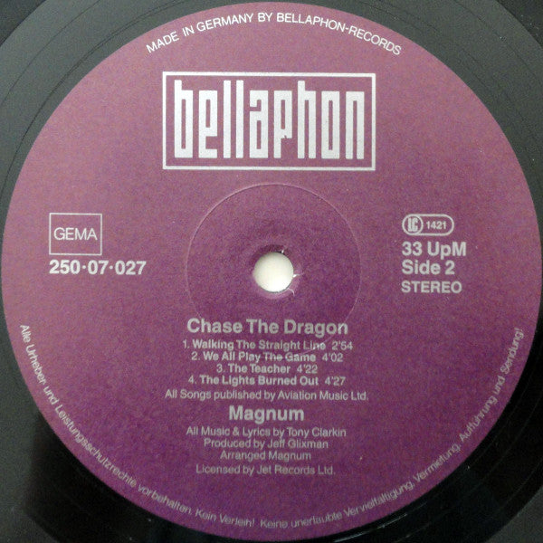 Magnum (3) : Chase The Dragon (LP, Album)