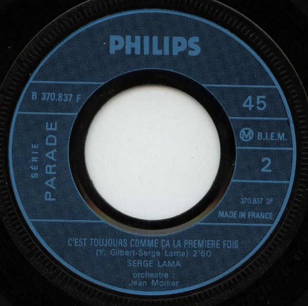 Serge Lama : Une Île / C'est Toujours Comme Ça La Première Fois (7", Single)