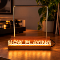 NOW PLAYING LED Vinyl Display – Houten LP Standaard met Verlichting!