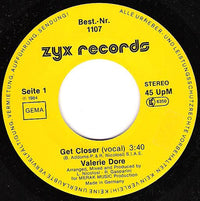 Valerie Dore : Get Closer (7", Single)