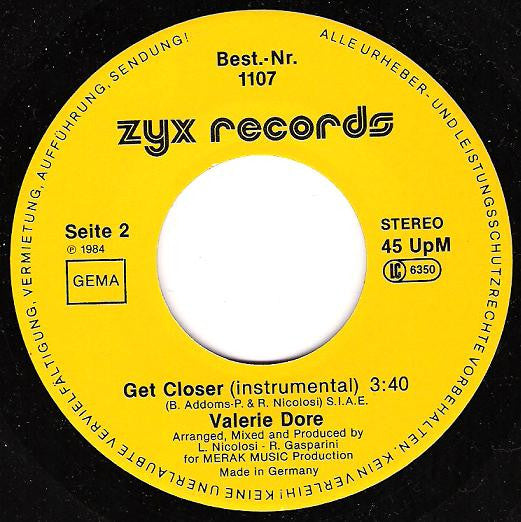 Valerie Dore : Get Closer (7", Single)