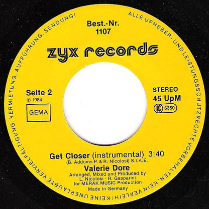 Valerie Dore : Get Closer (7", Single)