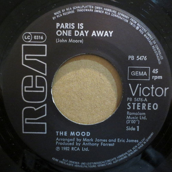 The Mood : Paris Is One Day Away / No One Left To Blame (7", Single)