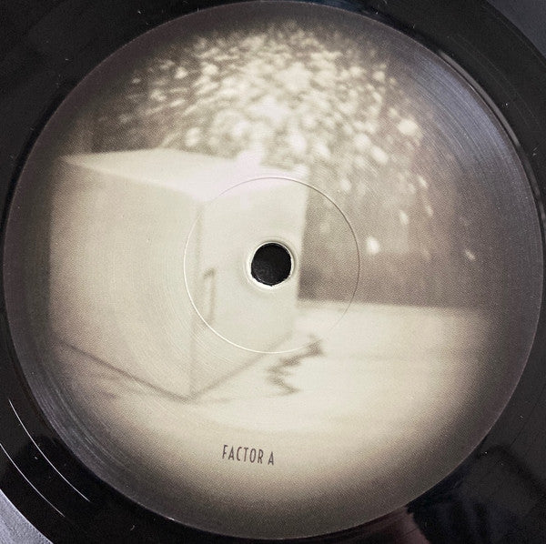 Low Factor : L’Oiseau Du Désespoir (LP, Album)
