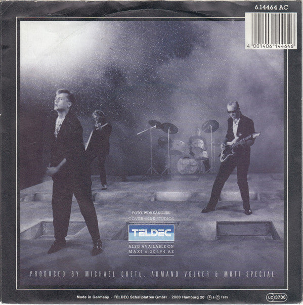 Moti Special : Stop! Girls Go Crazy (7", Single)