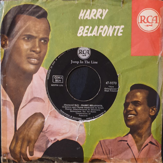 Harry Belafonte : Jump In The Line (7", Single)