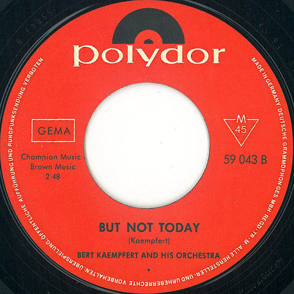 Bert Kaempfert And His Orchestra* : Strangers In The Night (7", Mono)