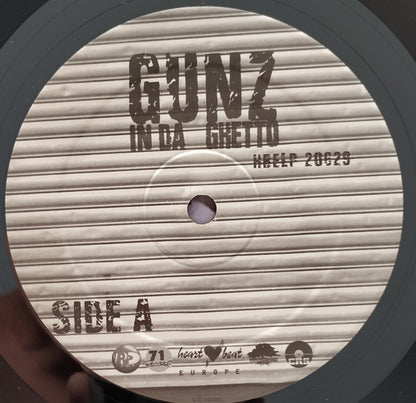 Various : Gunz In Da Ghetto (LP, Comp)