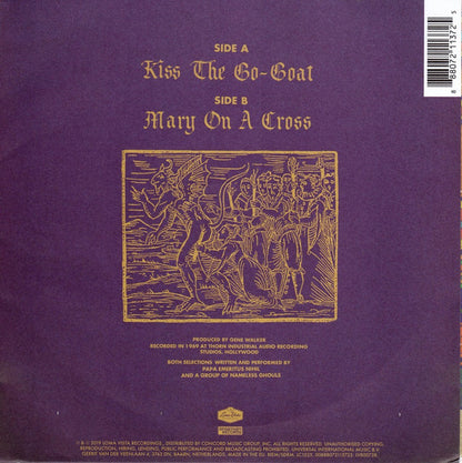 Ghost (32) : Kiss The Go-Goat (7", Single)