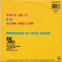 Beastie Boys : She's On It (7", Single, M/Print)