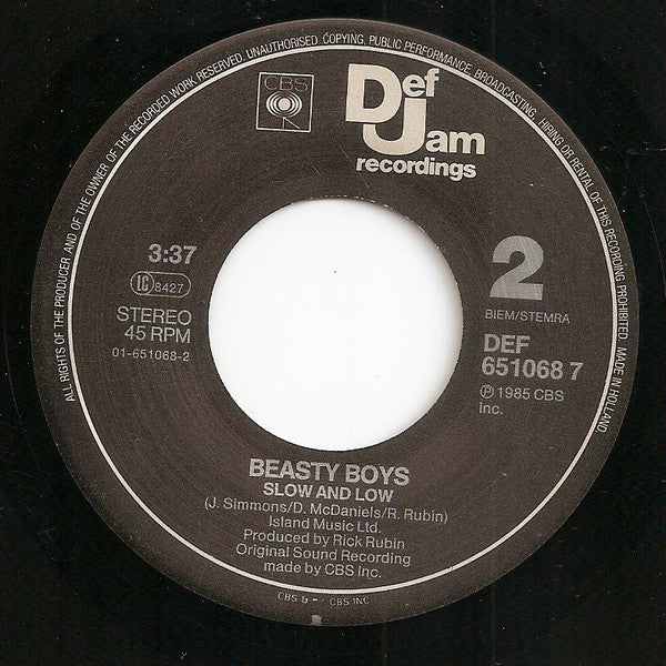 Beastie Boys : She's On It (7", Single, M/Print)