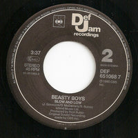 Beastie Boys : She's On It (7", Single, M/Print)