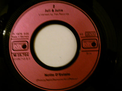 Juli & Julie* : Una Storia D'Amore (7")