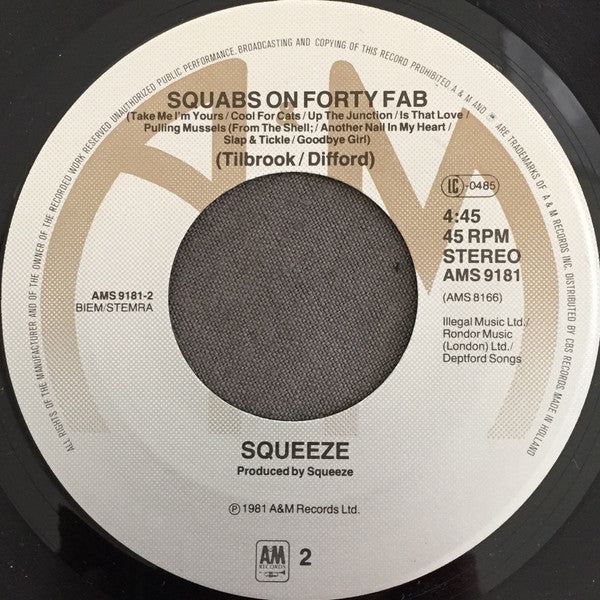 Squeeze (2) : Labelled With Love (7", Single)