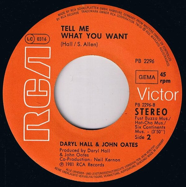 Daryl Hall John Oates* : Private Eyes (7", Single)