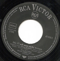Rita Pavone : Mit 17 Soll Man Nicht Weinen / Mein Jack, Der Ist 2 Meter Groß (7", Single)