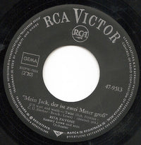 Rita Pavone : Mit 17 Soll Man Nicht Weinen / Mein Jack, Der Ist 2 Meter Groß (7", Single)