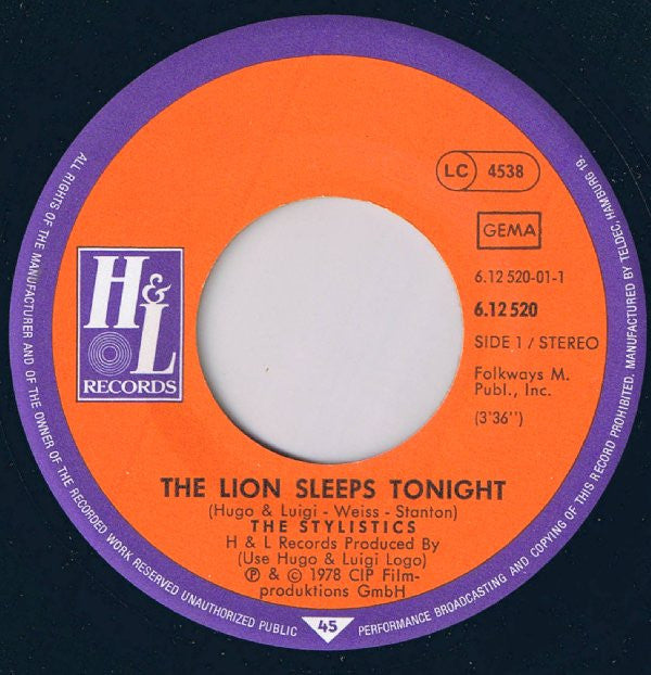 The Stylistics : The Lion Sleeps Tonight (7", Single)