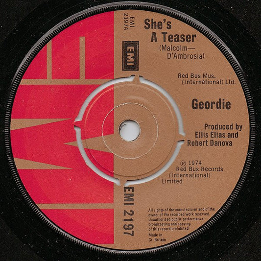 Geordie : She's A Teaser (7", Single)