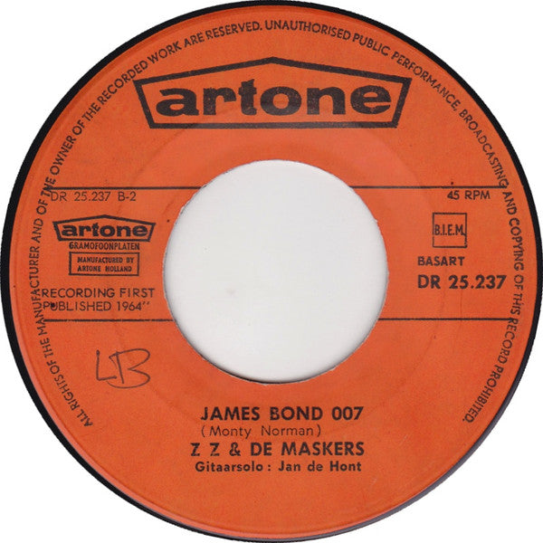 Z.Z. & De Maskers* : Ave Maria No Moro / James Bond 007 (7", Single)