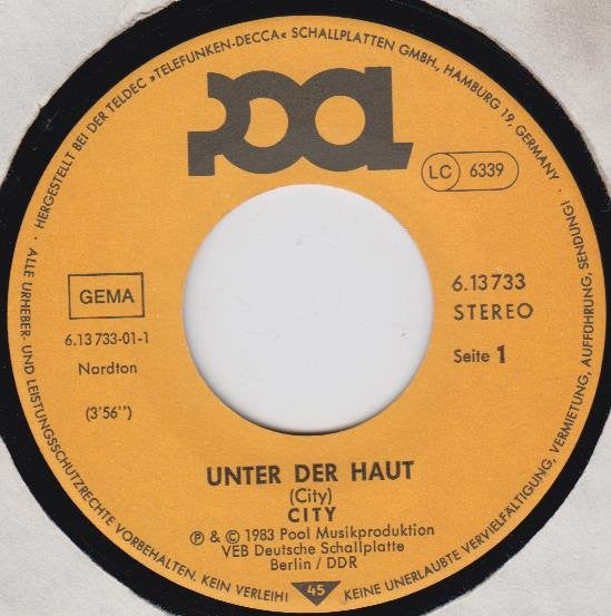 City (3) : Unter Der Haut (7", Single)