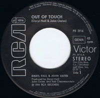 Daryl Hall & John Oates : Out Of Touch (7", Single)