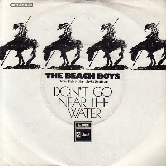 The Beach Boys : Don't Go Near The Water (7", Single)