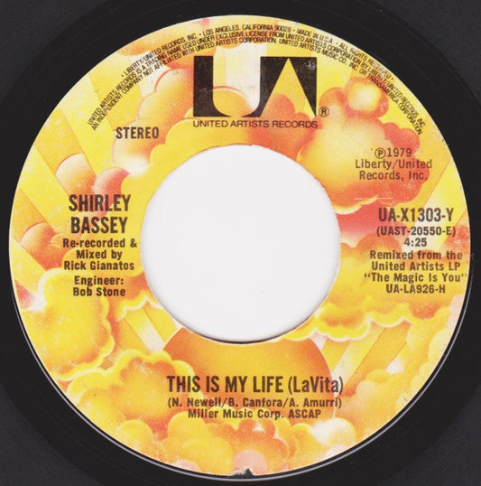 Shirley Bassey : This Is My Life (LaVita) / Copacabana (At The Copa) (7", Single, Styrene)