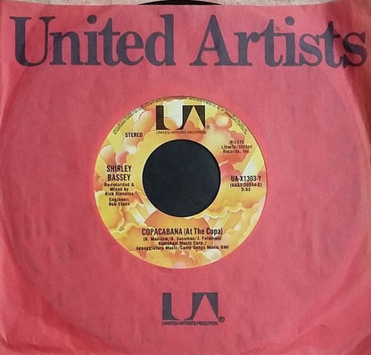 Shirley Bassey : This Is My Life (LaVita) / Copacabana (At The Copa) (7", Single, Styrene)