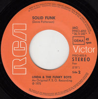 Linda Fields & The Funky Boys : Shame, Shame, Shame (7", Single)