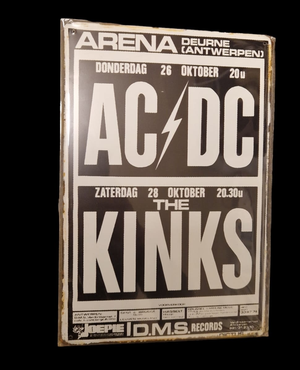 AC/DC &amp; The Kinks - Concert