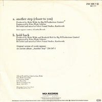 Kim Wilde & Junior (2) : Another Step (Closer To You) (7", Single)