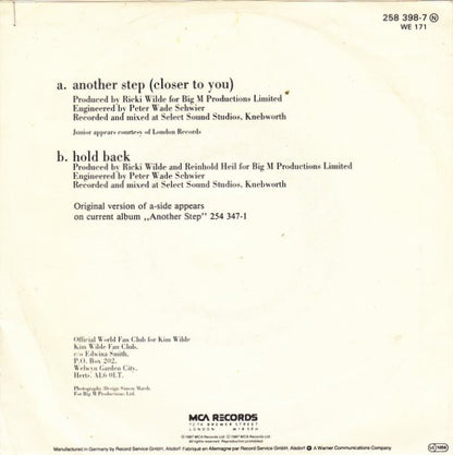 Kim Wilde & Junior (2) : Another Step (Closer To You) (7", Single)