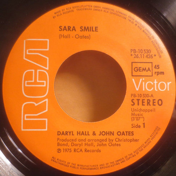 Daryl Hall John Oates* : Sara Smile (7", Single)