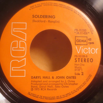 Daryl Hall John Oates* : Sara Smile (7", Single)
