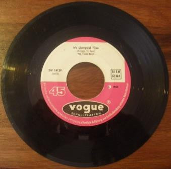 The Team-Beats : Sie Liebt Dich / It's Liverpool Time (7", Single)
