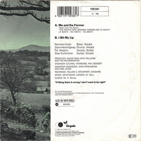 The Housemartins : Me And The Farmer (7", Single)