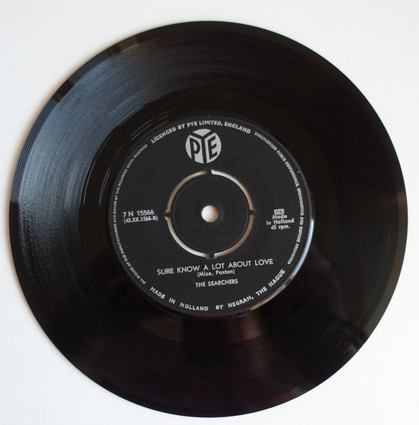 The Searchers : Sugar And Spice / Sure Know A Lot About Love (7", Single)