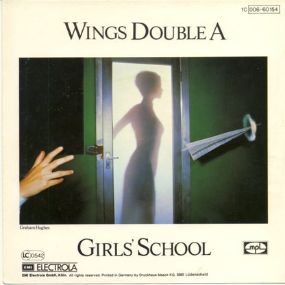 Wings (2) : Mull Of Kintyre / Girls' School (7", Single)