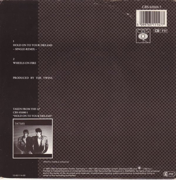 The Twins : Hold On To Your Dreams (7", Single)