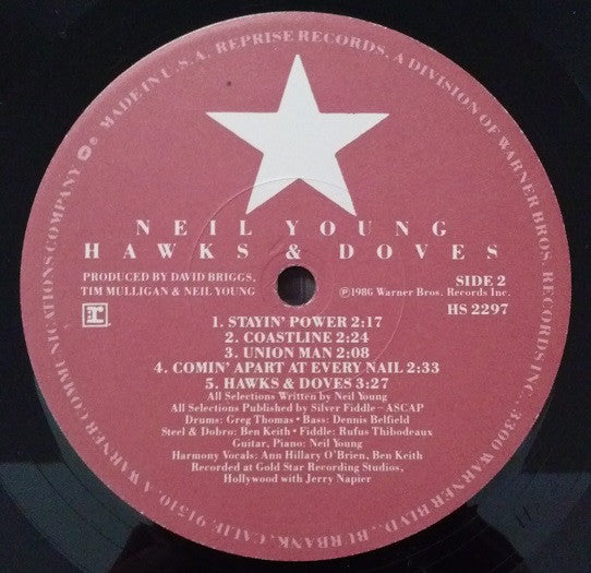 Neil Young : Hawks & Doves (LP, Album, Los)