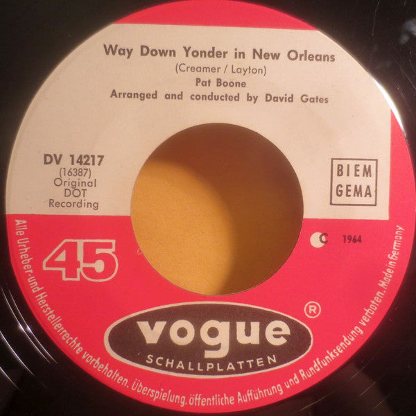 Pat Boone : Sweet Little Sixteen / Way Down Yonder In New Orleans (7", Single)