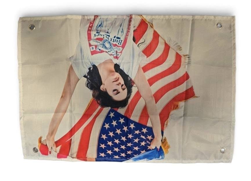 Lana Del Rey Wandvlag – 60 x 40 cm