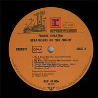 Frank Sinatra : Strangers In The Night (LP, Album, RE, RP)