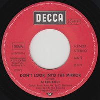 Air Bubble : Don't Look Into The Mirror (7", Single)