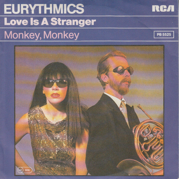 Eurythmics : Love Is A Stranger (7", Single, Pur)