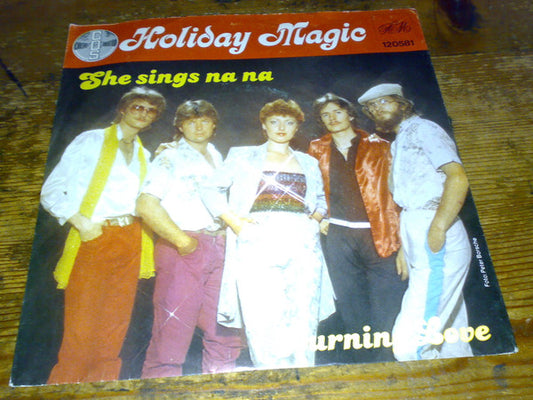 Holiday Magic : She Sings Na Na (7")