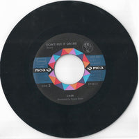 Chér* : The Way Of Love / Don't Put It On Me (7", Single)