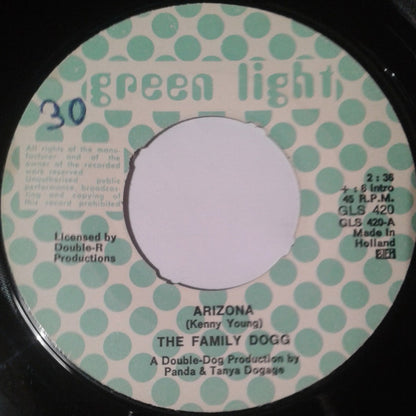 Family Dogg : Arizona (7", Single)