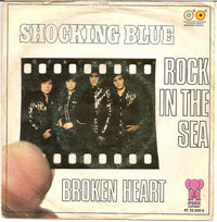 Shocking Blue : Rock In The Sea (7", Single)